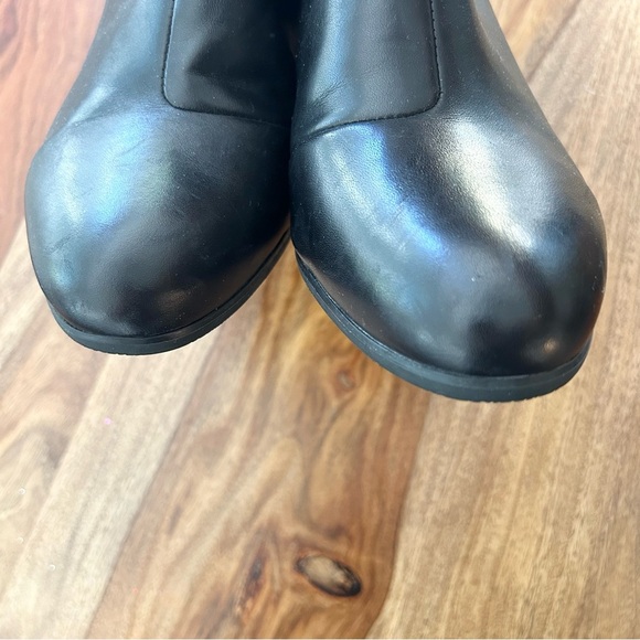 Vionic Lacey black leather open heel ankle boots - Picture 5 of 10